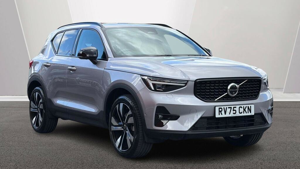 Volvo XC40 2.0 B3p Ultra Dark Silver