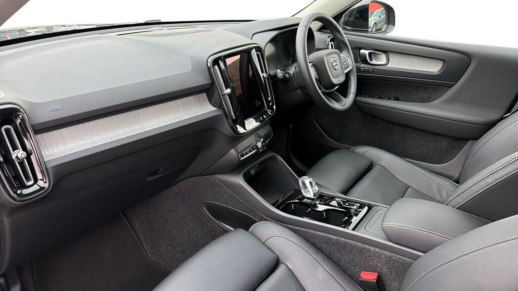 Volvo XC40 2.0 B4p Ultra Bright OY75LJC Black #4