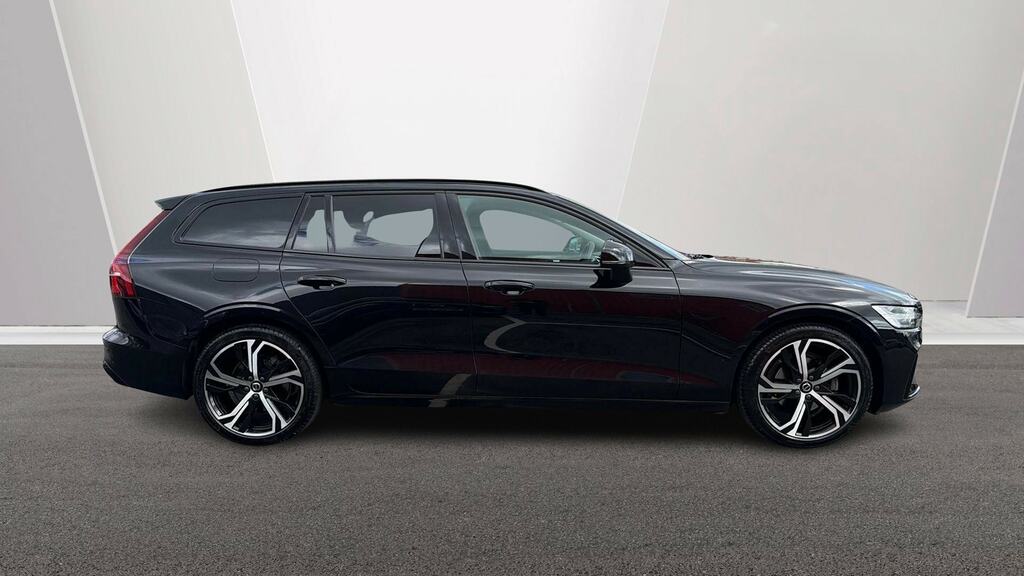 Volvo V60 2.0 B4p Plus Dark 7 Speed RV25UUL Black #3