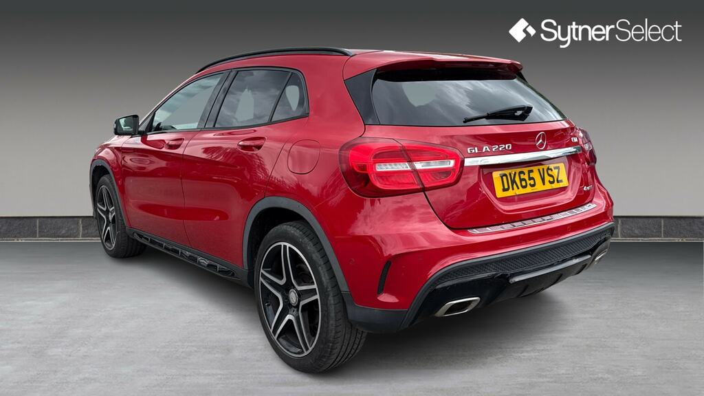 Mercedes-Benz GLA Class Gla 220 Cdi 4Matic Amg Line Premium Red #2