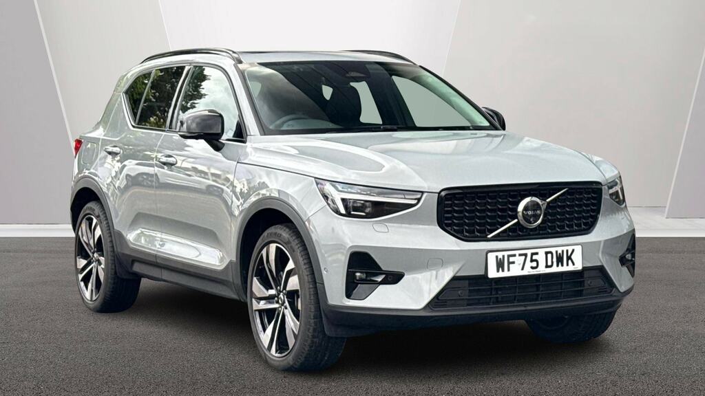 Volvo XC40 2.0 B3p Ultra Dark Grey