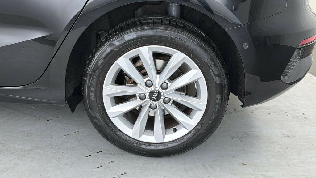 Audi A3 30 Tfsi Technik S Tronic Comfortsound LC23EBY Black #5