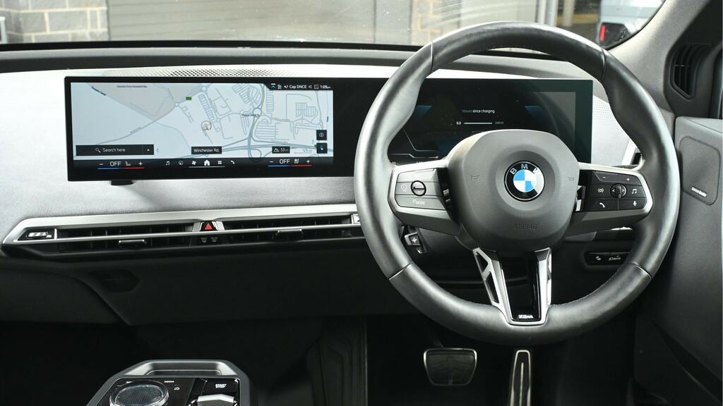 BMW iX 400Kw Xdrive60 M Sport 112Kwh Skypro FP25EHD Blue #5