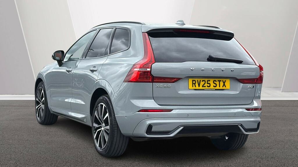 Volvo XC60 2.0 B5p Ultra Dark Awd Geartronic RV25STX Grey #2