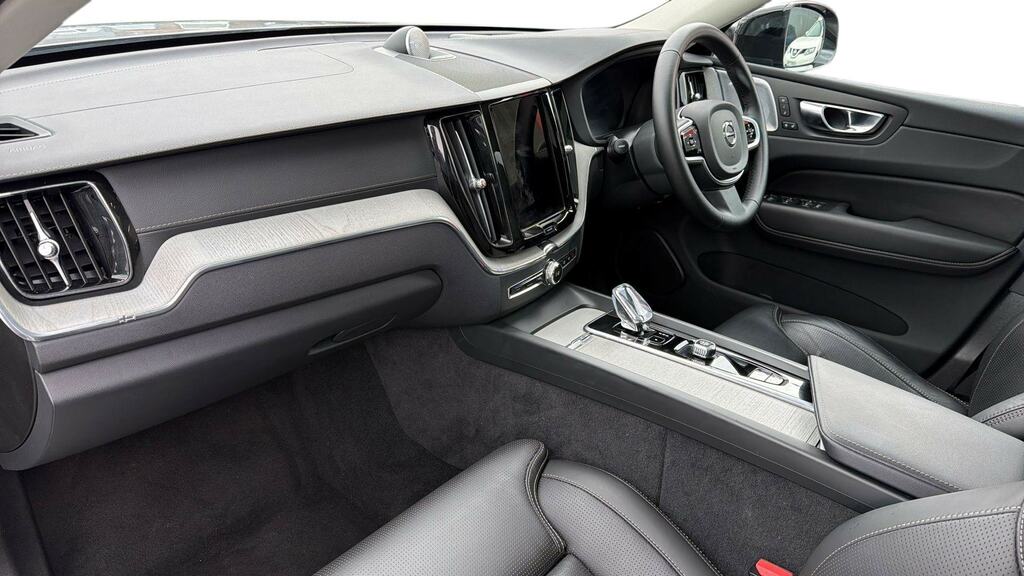 Volvo XC60 2.0 B5p Ultra Dark Awd Geartronic RV25STX Grey #4
