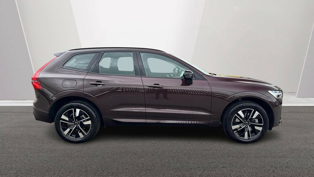 Volvo XC60 2.0 B5p Plus Dark Awd Geartronic DG26HMA Red #3