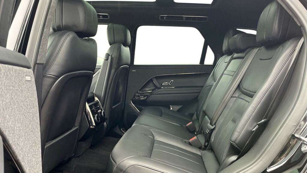 Land Rover Range Rover Sport 3.0 P460e MV24NWD Black #4