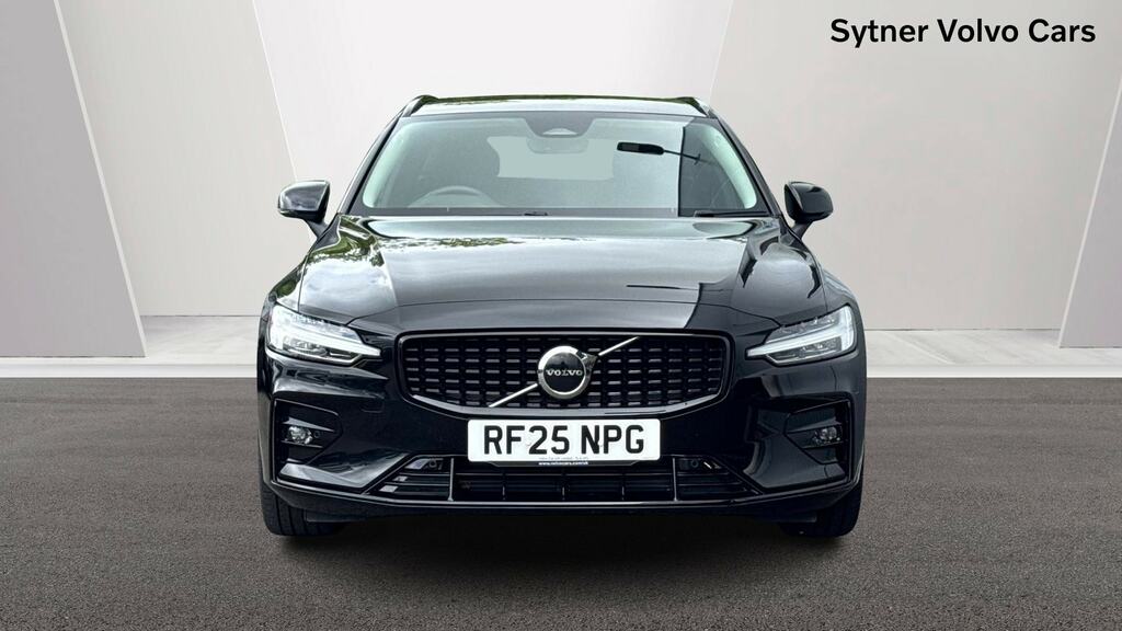 Volvo V60 2.0 B4p Plus Dark 7 Speed RF25NPG Black #2