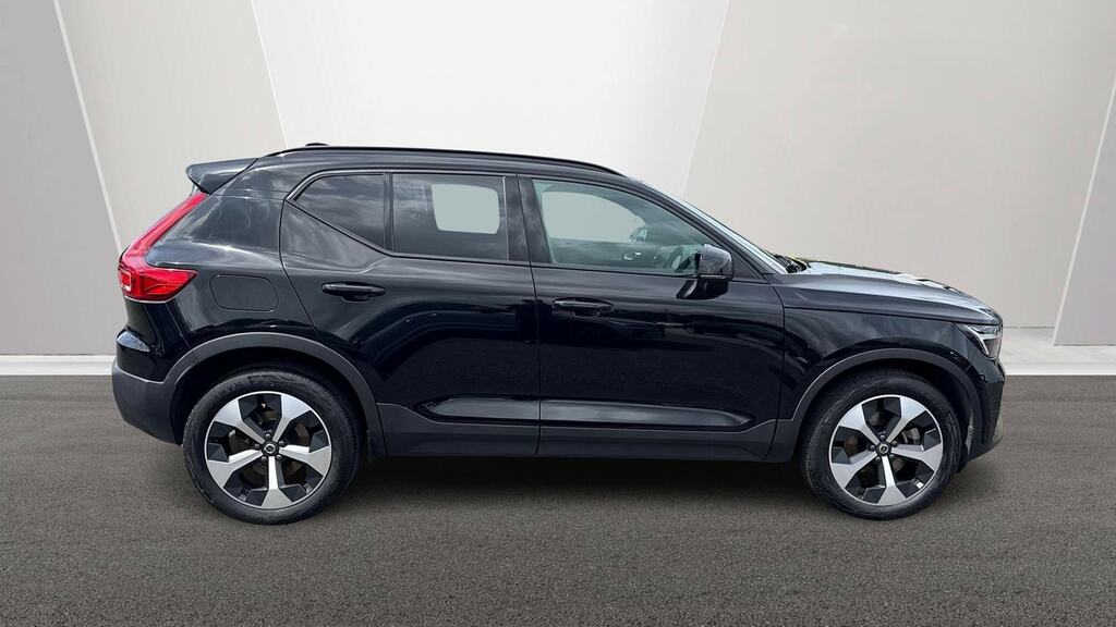 Volvo XC40 2.0 B4p Plus Dark RF25EYL Black #3