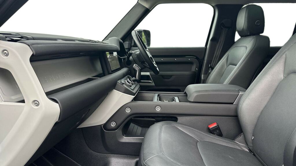 Land Rover Defender 110 3.0 D250 Xs Edition 110 DK24VYZ Black #3