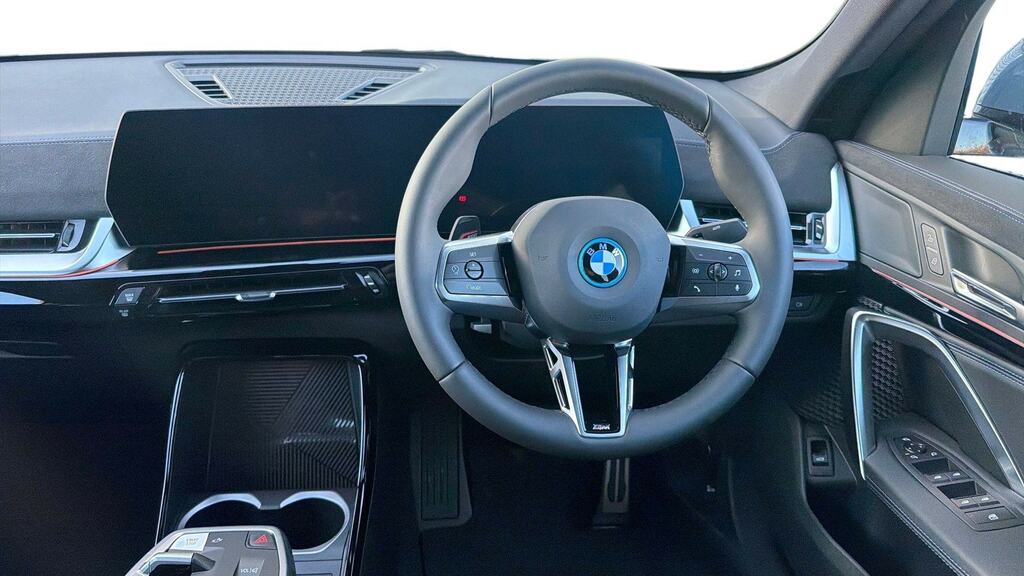 BMW iX2 150Kw Edrive20 Shadow Edition 65Kwh Blue #5