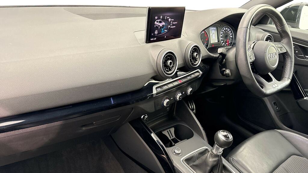 Audi Q2 35 Tfsi Black Edition Grey #2