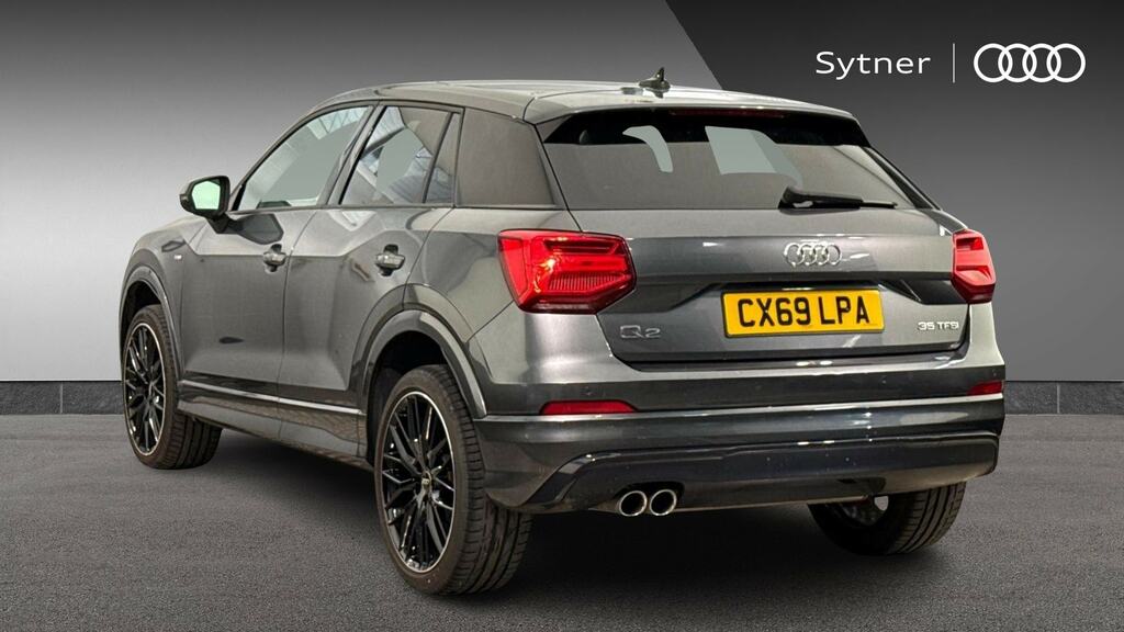 Audi Q2 35 Tfsi Black Edition Grey #3