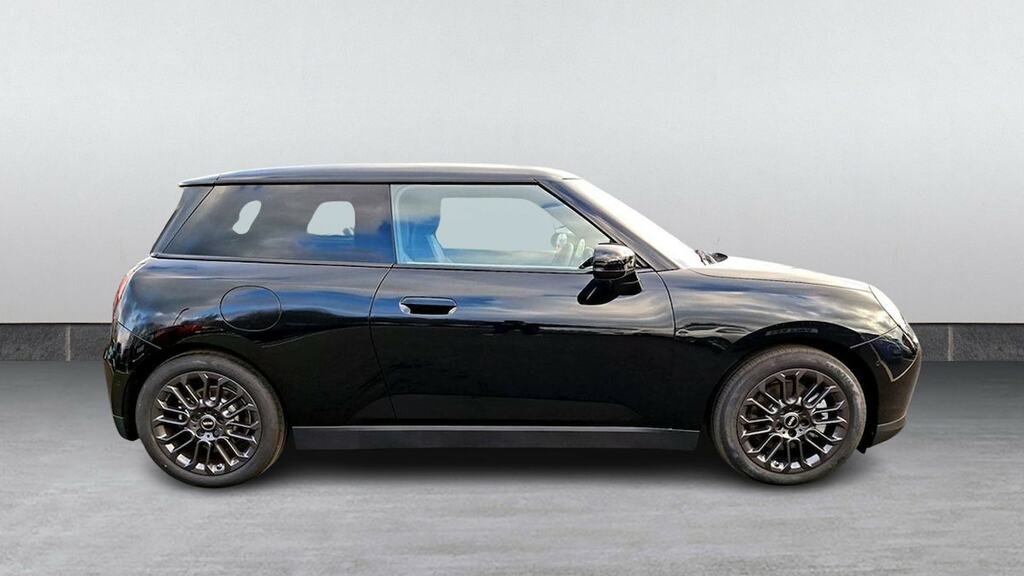 Mini Hatch 135Kw E Exclusive Level 2 41Kwh YK25NOJ Black #3
