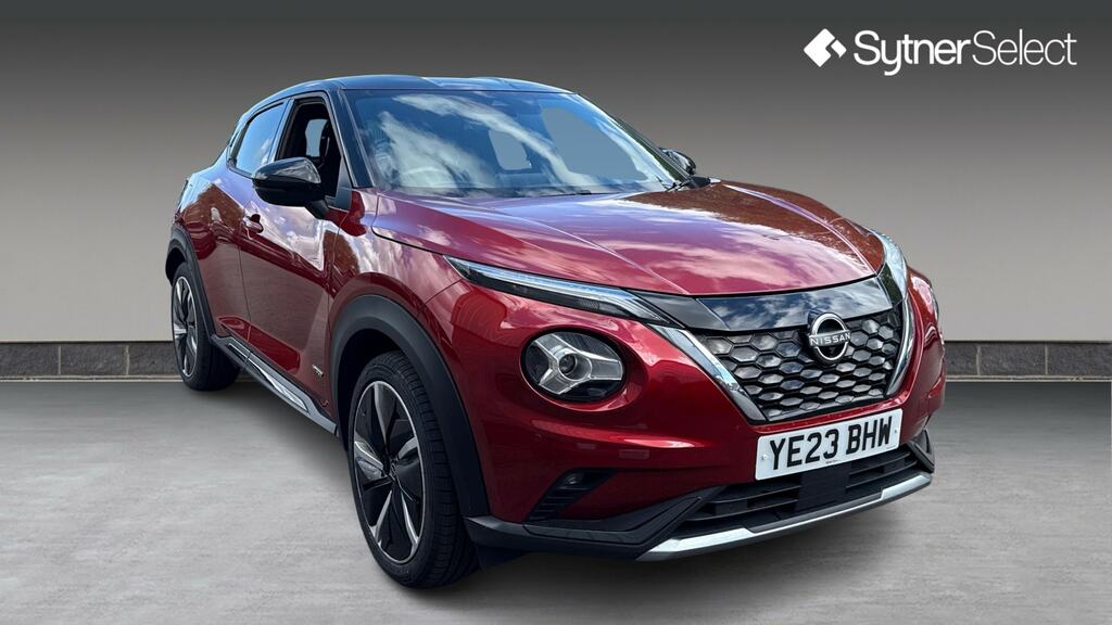 Nissan Juke 1.6 Hybrid Tekna Red