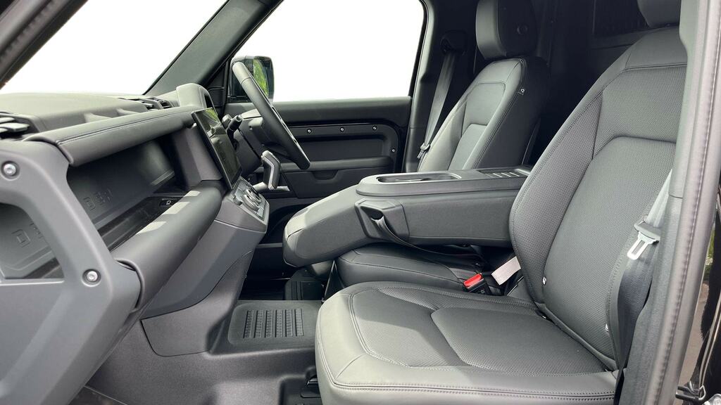 Land Rover Defender 110 3.0 D250 Hard Top X-dynamic Se 3 Seat CX26FVB Black #3