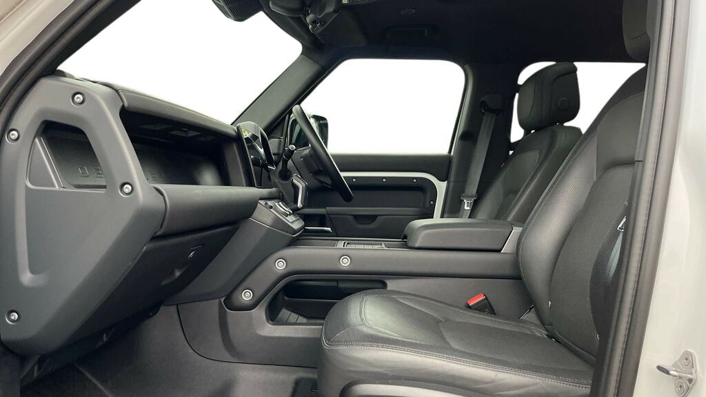Land Rover Defender 110 3.0 D250 X-dynamic Hse 110 MD23GMF White #3