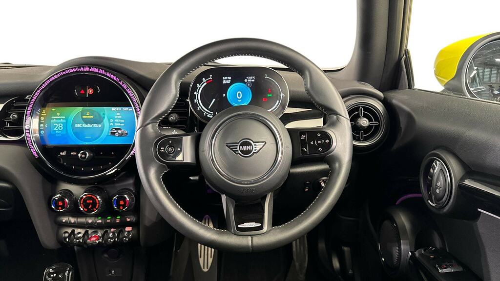 Mini Hatch 1.5 Cooper Sport Premium YR23MSV Black #5