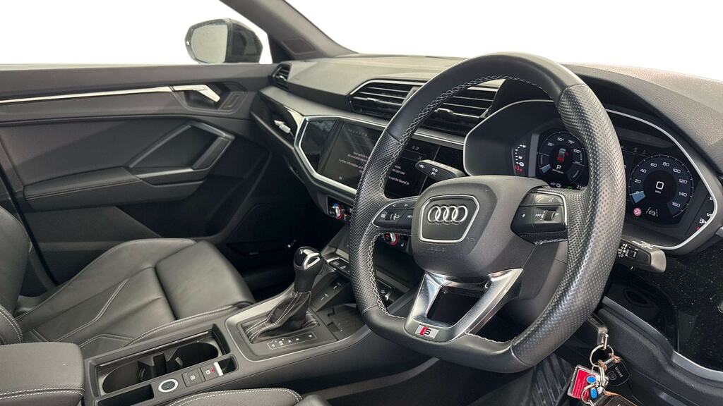 Audi Q3 45 Tfsi E Black Edition S Tronic Tech Pack Black #6