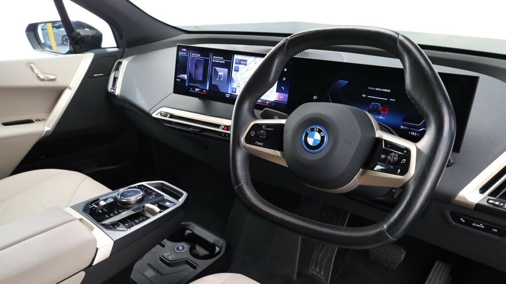BMW iX 240Kw Xdrive40 M Sport 76.6Kwh MT22TSU Black #6