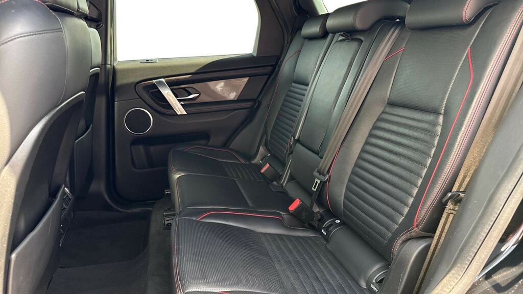 Land Rover Discovery Sport 2.0 D180 R-dynamic S GN70WKK Black #4
