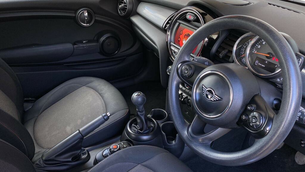 Mini Hatch 1.5 Cooper II CV18XWZ White #6