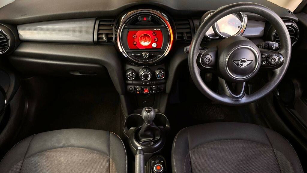 Mini Hatch 1.5 Cooper II CV18XWZ White #4