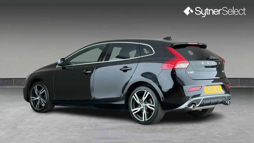 Volvo V40 T2 122 R Design Edition AF19JCV Black #2