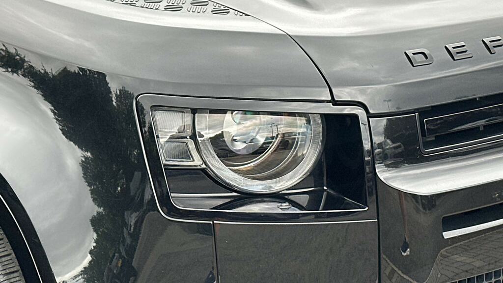Land Rover Defender 110 5.0 P525 V8 110 Black