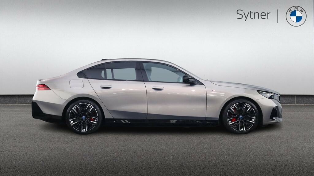 BMW i5 442Kw M60 Xdrive 84Kwh YC73CAE Grey #3