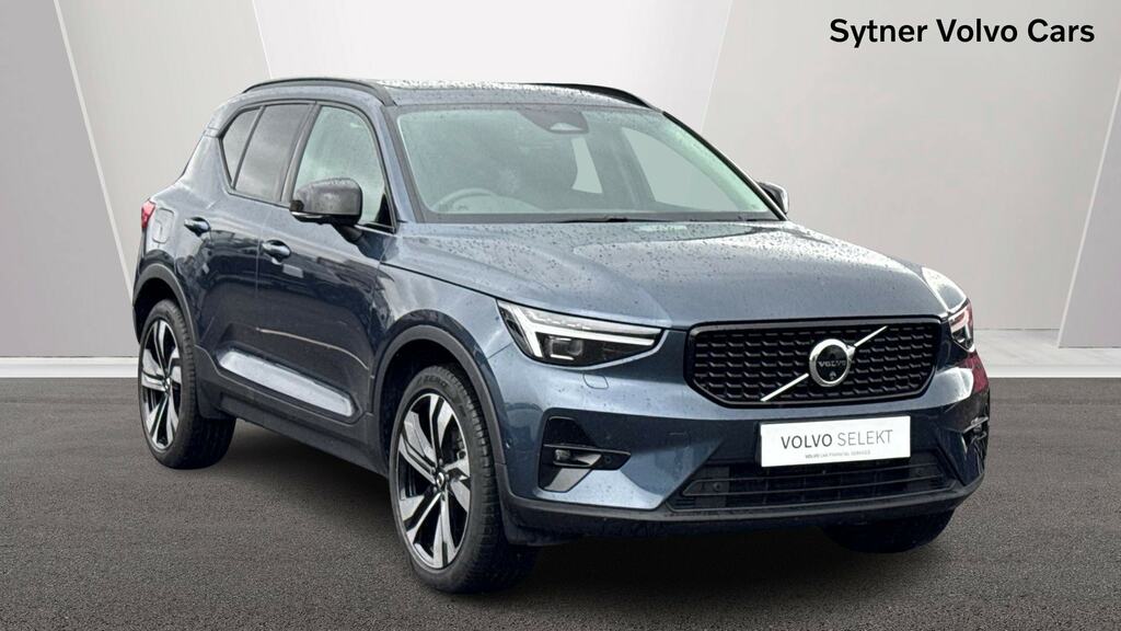 Volvo XC40 2.0 B3p Ultra Dark Blue