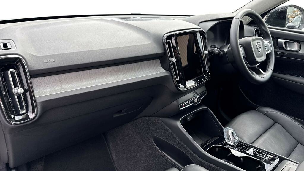 Volvo XC40 2.0 B4p Ultra Dark OY75XGV White #4