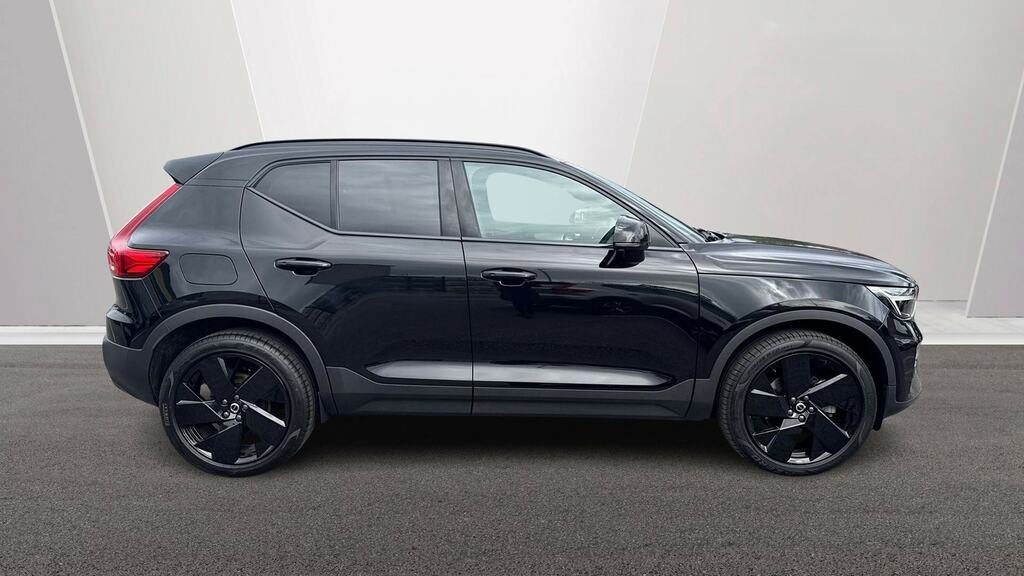 Volvo XC40 2.0 B3p Plus Black Edition MF75UMJ Black #3
