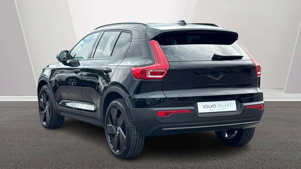 Volvo XC40 2.0 B3p Plus Black Edition MF75UMJ Black #2