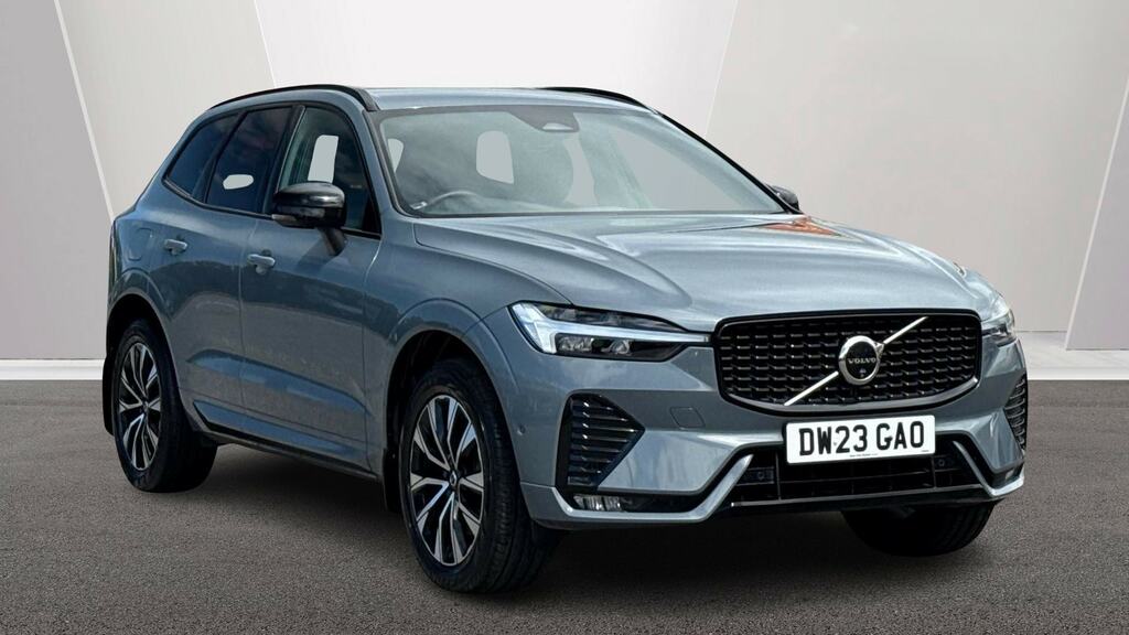 Volvo XC60 2.0 B5p Plus Dark Awd Geartronic Grey