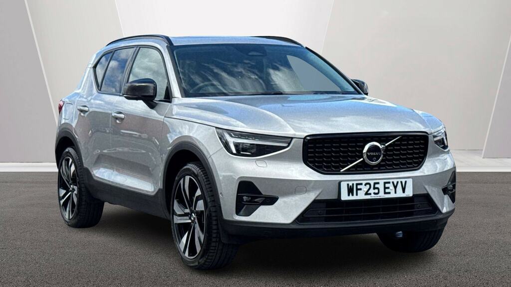 Volvo XC40 2.0 B3p Ultra Bright Silver