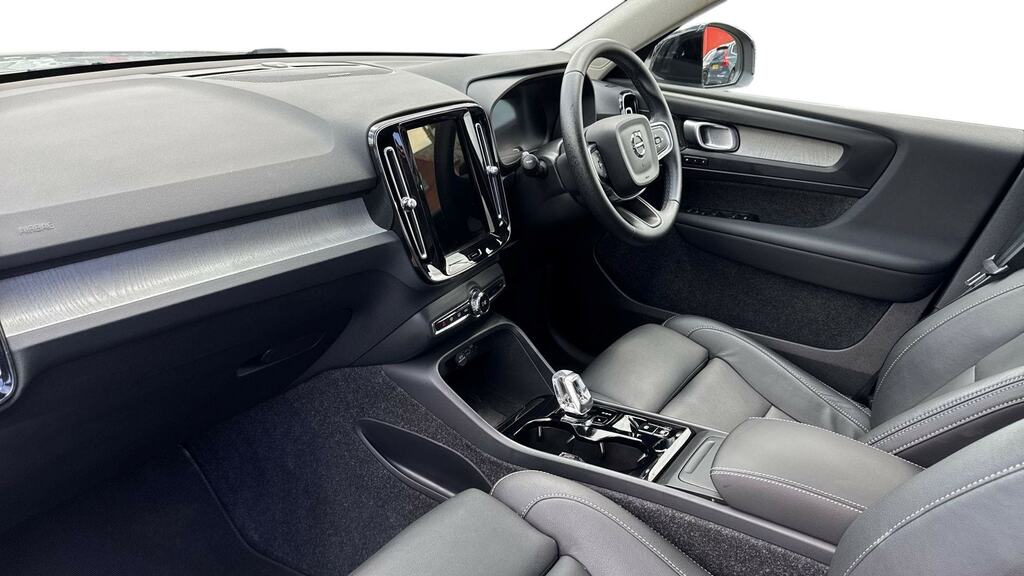 Volvo XC40 2.0 B3p Ultra Bright WF25EYV Silver #4