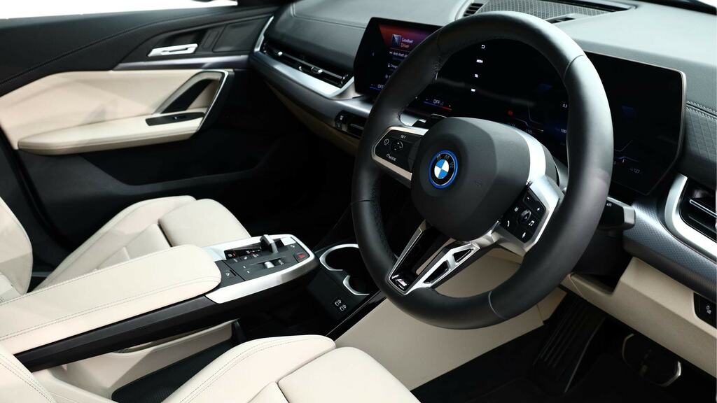 BMW iX2 150Kw Edrive20 M Sport 65Kwh Techpro YA25MYL Blue #6