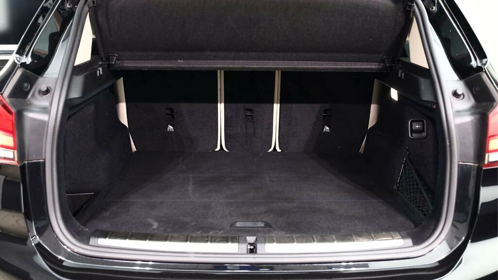 BMW X1 Sdrive 20I 178 Xline Step Black
