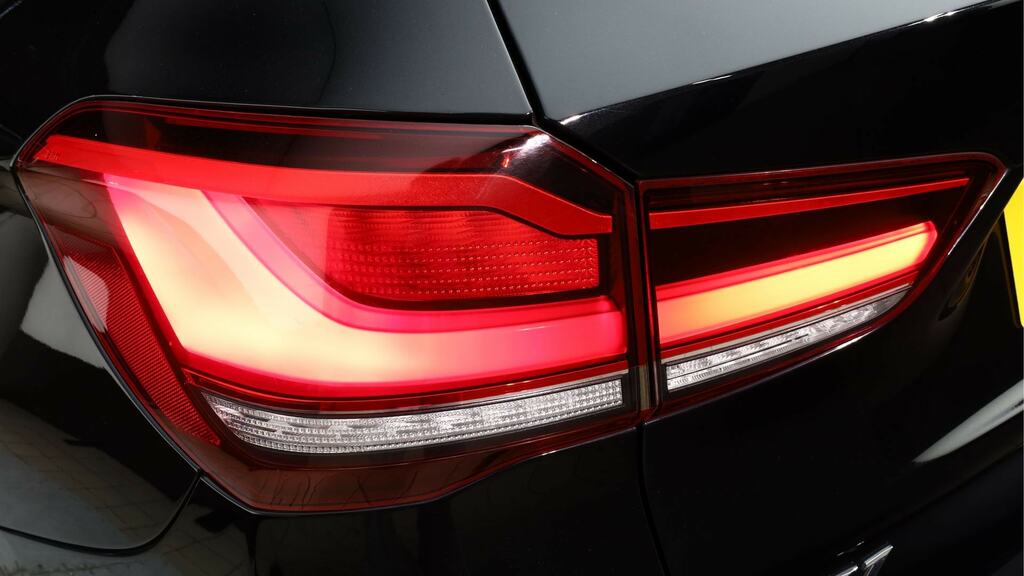 BMW X1 Sdrive 20I 178 Xline Step LS21GZU Black #3