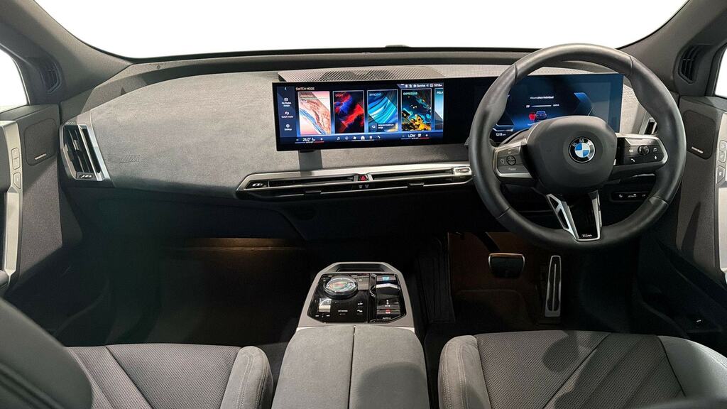 BMW iX 400Kw Xdrive60 M Sport 112Kwh YA25KHH Black #4