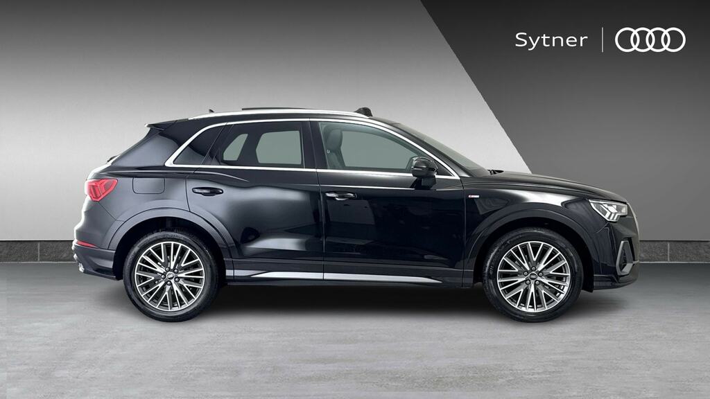Audi Q3 35 Tfsi S Line S Tronic Tech Pro EF73MXB Black #4