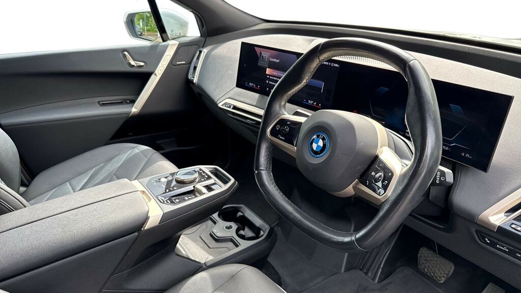 BMW iX 240Kw Xdrive40 M Sport 76.6Kwh YR73PFD White #6