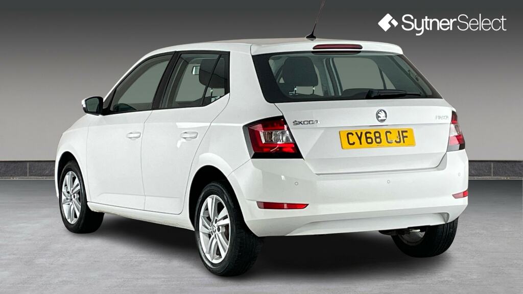 Skoda Fabia 1.0 Mpi 75 Se CY68CJF White #2