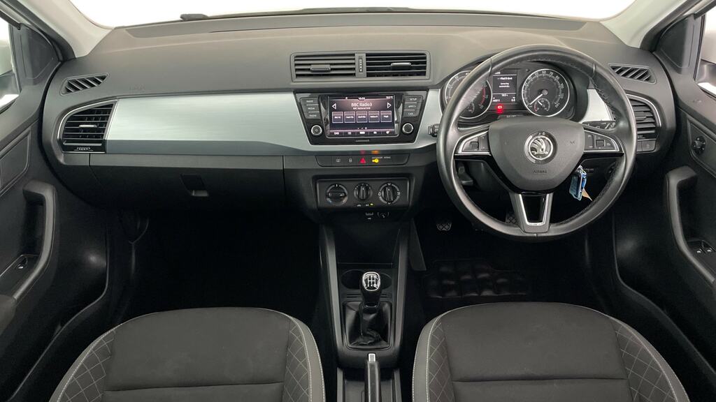 Skoda Fabia 1.0 Mpi 75 Se CY68CJF White #6