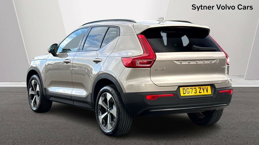 Volvo XC40 2.0 B4p Ultimate Dark DG73ZYV Brown #2