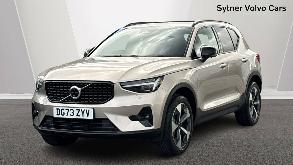 Volvo XC40 2.0 B4p Ultimate Dark DG73ZYV Brown #6