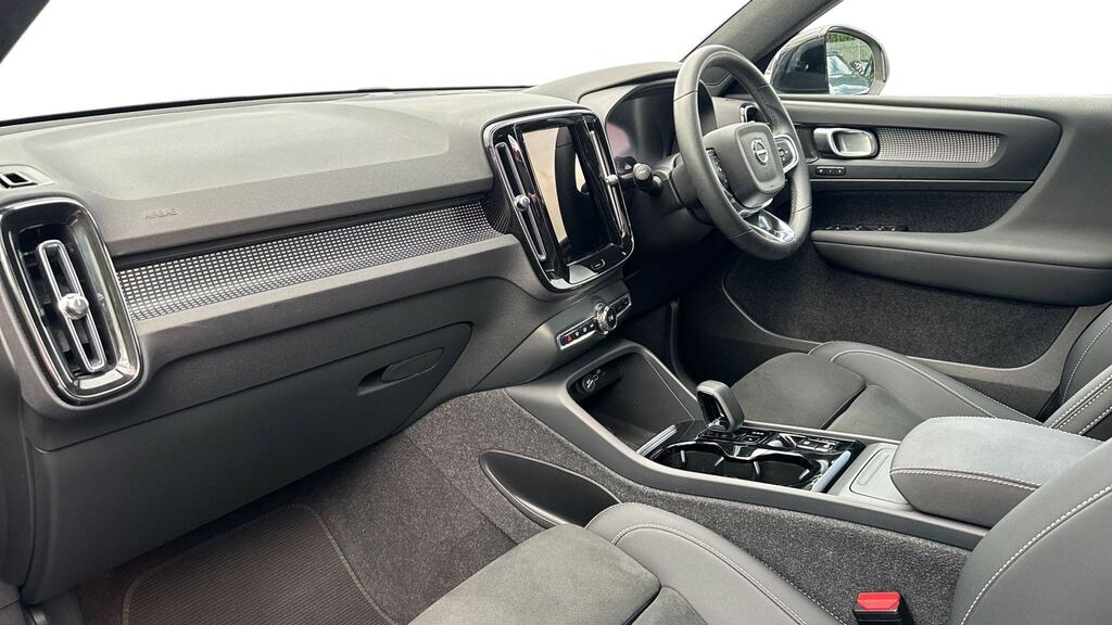 Volvo XC40 2.0 B4p Ultimate Dark DG73ZYV Brown #4