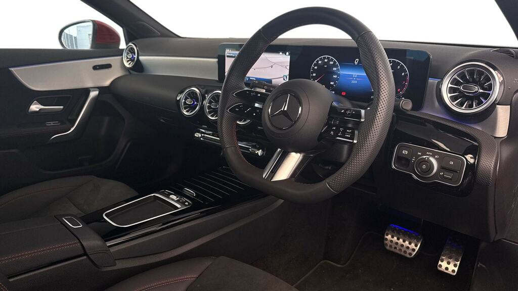 Mercedes-Benz A Class A180 Amg Line Executive KM75OZV Red #3