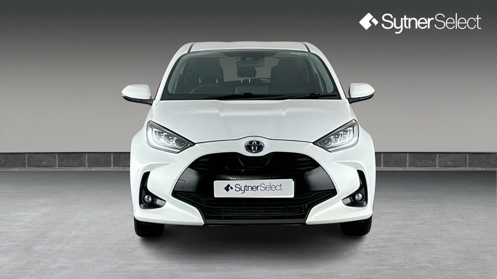 Toyota Yaris 1.5 Hybrid Design Cvt RV73XGN White #4